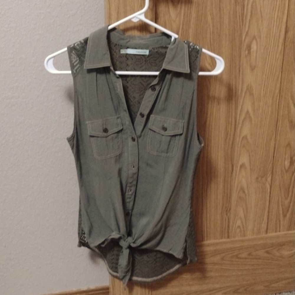 XS Maurices top